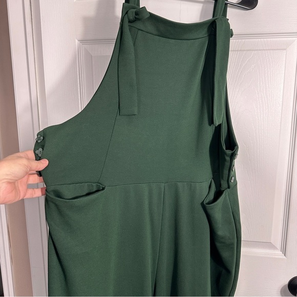 Snag overalls, green knit, size "G" (20-22), stretchy, pockets, spring - Picture 5 of 13